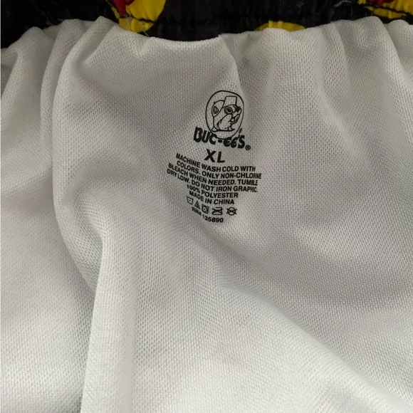 Men XL Buc-ee’s swim trunks - Picture 2 of 3